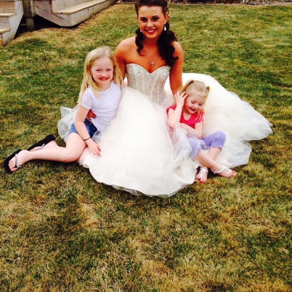 Prom Paparazzi Dress - Picture 4 of 7